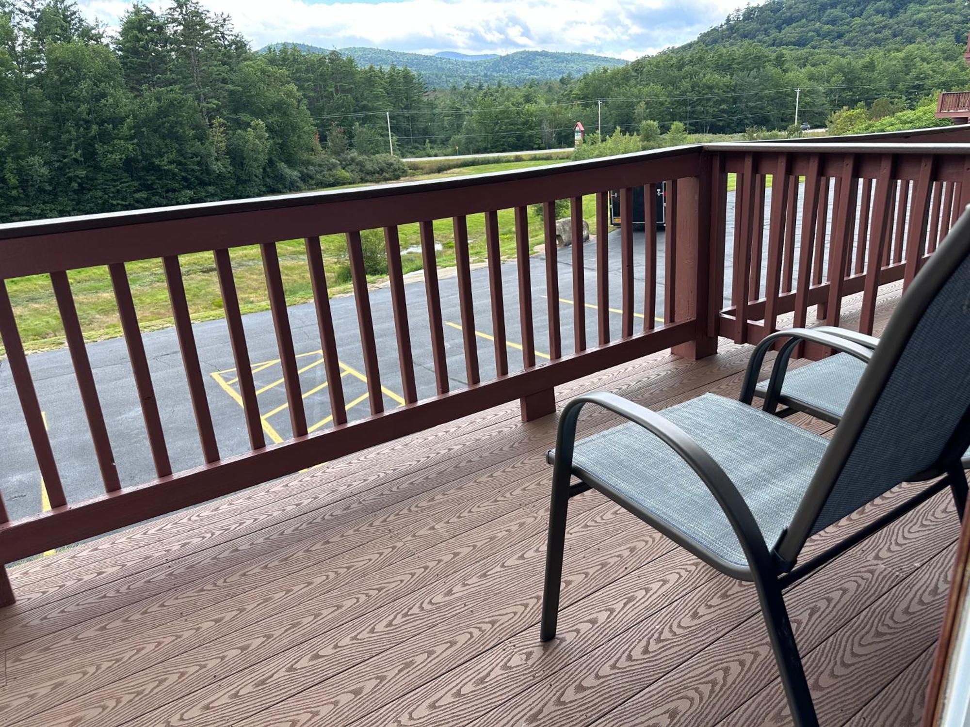 Swiss Chalets Village Inn Норт-Конвей Экстерьер фото